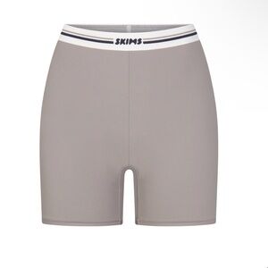 SKIMS fits everybody logo bike shorts